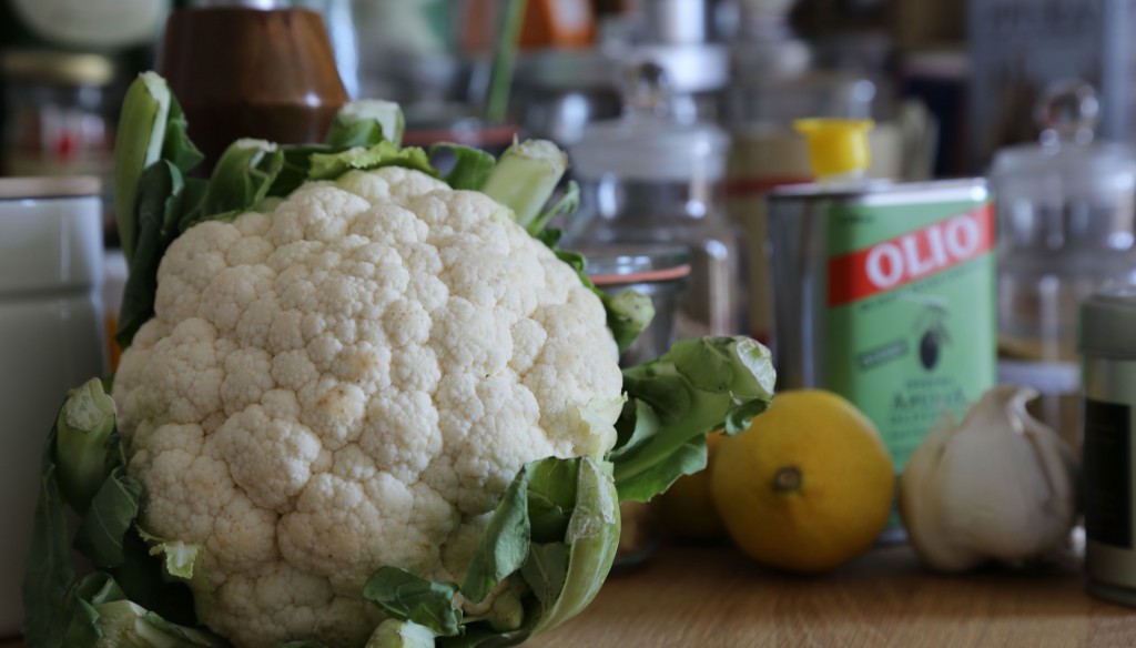 Blumenkohl mit Pinienkernen nach ‚Türkei vegetarisch‘